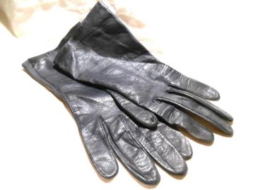 Vintage donkerblauwe echt leren handschoenen beschikbaar voor biedingen
