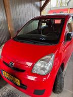 Daihatsu Cuore 1.0 5D 2009 Rood, Auto's, Daihatsu, Voorwielaandrijving, Stof, 600 kg, 4 stoelen