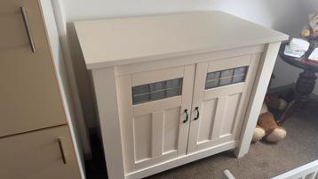 Commode te koop beschikbaar voor biedingen