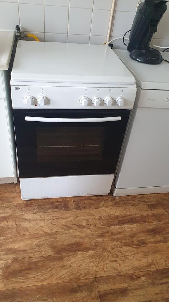 etna gasfornuis met oven, Witgoed en Apparatuur, Fornuizen, Gebruikt, Vrijstaand, Gas, 4 kookzones, 85 tot 90 cm, Magnetron, Ophalen
