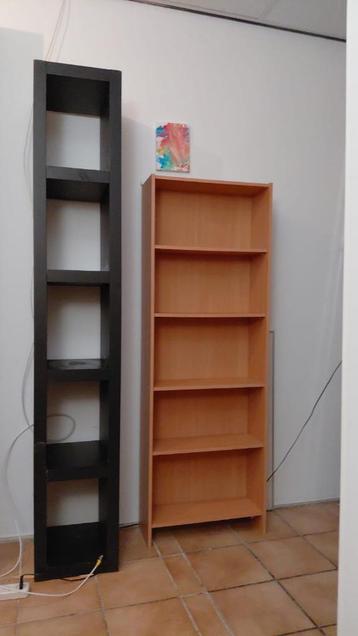 2 x boekenkast grenenkleur 1,75 x 57  / zwart 2.10 x 35  beschikbaar voor biedingen