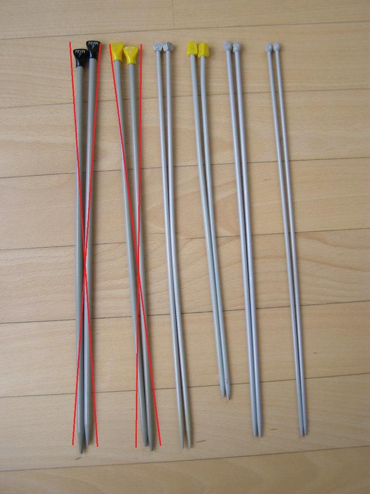 Breinaalden, mt 5 en 4; 4 sets van 2 naalden met knop, Hobby en Vrije tijd, Breien en Haken, Gebruikt, Breien, Naald, Ophalen of Verzenden