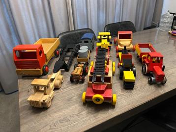 Vintage houten trekker, vrachtwagen enz. beschikbaar voor biedingen