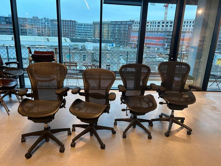 Herman Miller Aeron bureaustoel, Huis en Inrichting, Woonaccessoires | Kamerschermen, Zo goed als nieuw, Ophalen of Verzenden