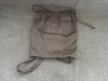 Leuke Dames Tas/Rugzak - Weinig gebruikt! beschikbaar voor biedingen