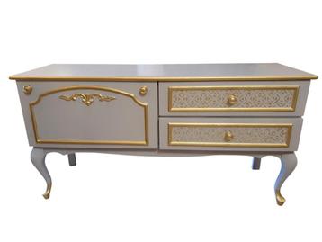 Gerestylde Queen Ann Commode - Taupe/Goud beschikbaar voor biedingen