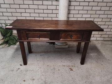 Antieke Sidetable beschikbaar voor biedingen