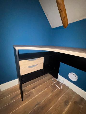 Bureau - Zo goed als nieuw! beschikbaar voor biedingen