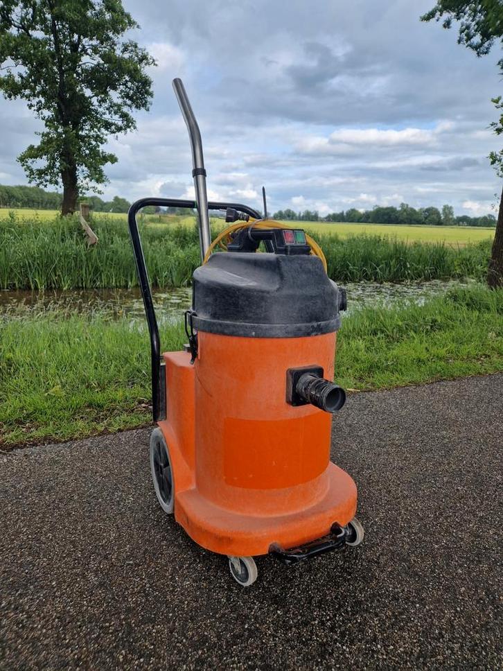NUMATIC NED900A Fijnstof Bouw Stofzuiger Bouwstofzuiger, Witgoed en Apparatuur, Stofzuigers, Gebruikt, Stofzuiger, 2000 watt of meer