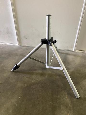 Statief / standaard voor satellietschotel beschikbaar voor biedingen