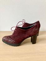 ZGAN Bordeaurode hakken met veters Lina Locchi - 37, Kleding | Dames, Schoenen, Lina Locchi, Ophalen of Verzenden, Zo goed als nieuw