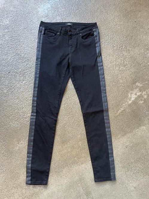 Slimfit jeans van Eksept maat 31 (40/42), Kleding | Dames, Spijkerbroeken en Jeans, Zo goed als nieuw, W30 - W32 (confectie 38/40)