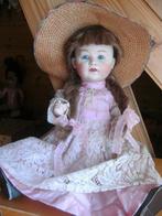 replica Simon en Halbig 1488/12 nieuwe pruik roze vintage, Verzamelen, Verzenden, Gebruikt, Pop