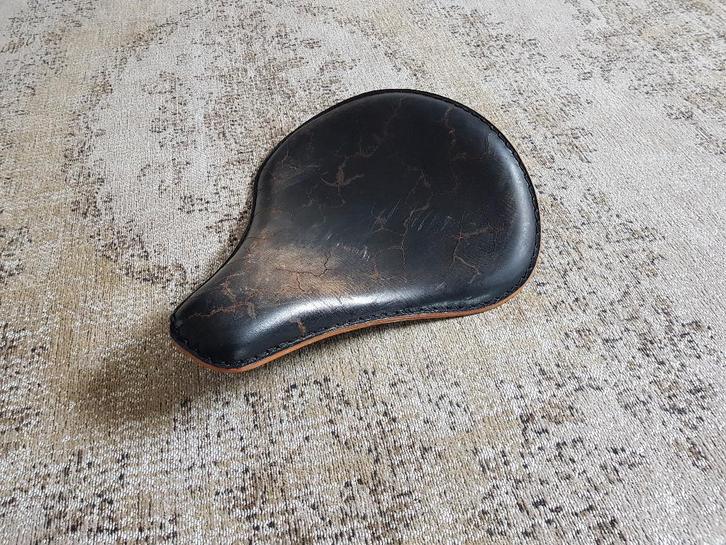 Aangeboden:Custom motorzadel, Motoren, Accessoires | Overige, Zo goed als nieuw, Ophalen of Verzenden