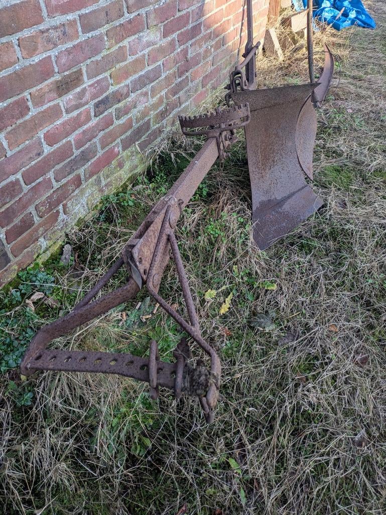Oude ploeg voor achter paard, Ophalen, Gebruikt, Hout