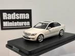 Mercedes-Benz C-Klasse W204 - Wit schuco 1:43 in vitrinebox, Hobby en Vrije tijd, Modelauto's | 1:43, Auto, Ophalen of Verzenden