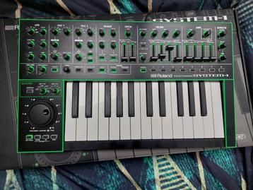 Roland System - 1 Analogue Modelling Synthesizer beschikbaar voor biedingen