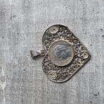 Zilveren filigrain hanger met wilhelmina dubbeltje uit 1941, Ophalen of Verzenden, Zo goed als nieuw, Zilver, Zilver