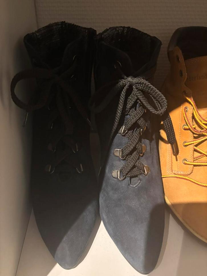 Lilian blauwe  Enkellaarsjes Maat 40, Kleding | Dames, Schoenen, Zo goed als nieuw, Lage of Enkellaarzen, Blauw, Verzenden