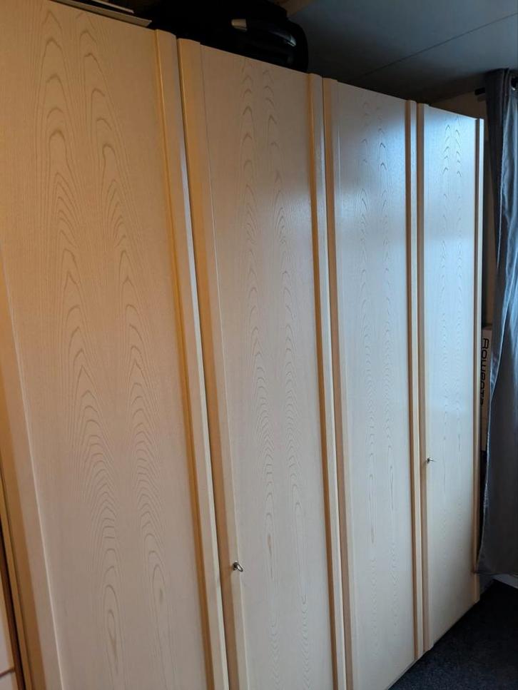 Ruime kledingkast met hangruimte en planken. Zelf demonteren, Huis en Inrichting, Kasten | Kledingkasten, Gebruikt, 200 cm of meer