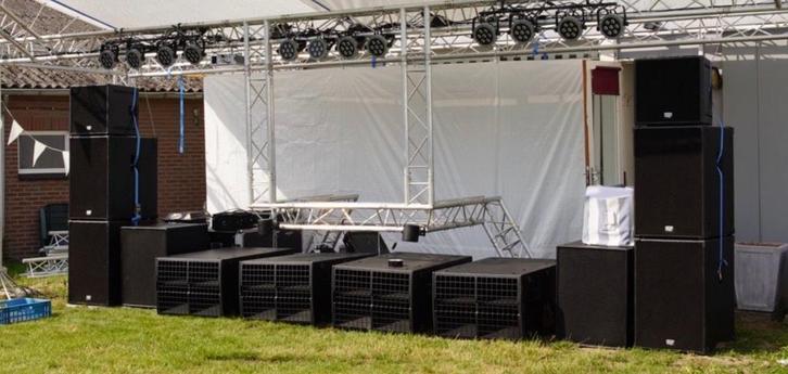 Dap SB1 Set: 4 Subs & 2 Toppen + 4 Behringer Versterkers, Muziek en Instrumenten, Versterkers | Keyboard, Monitor en PA, Gebruikt
