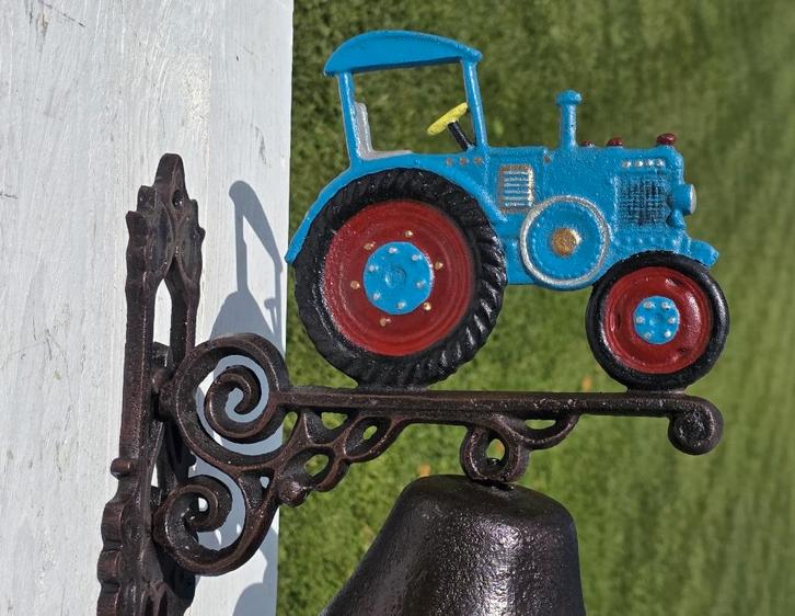 TRACTOR / TREKKER / DEURBEL / GIETIJZER, Tuin en Terras, Tuinwanddecoratie, Nieuw, Ophalen of Verzenden