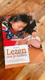 Lezen en schrijven doe je samen - Bea Pompert, Ophalen of Verzenden, Zo goed als nieuw