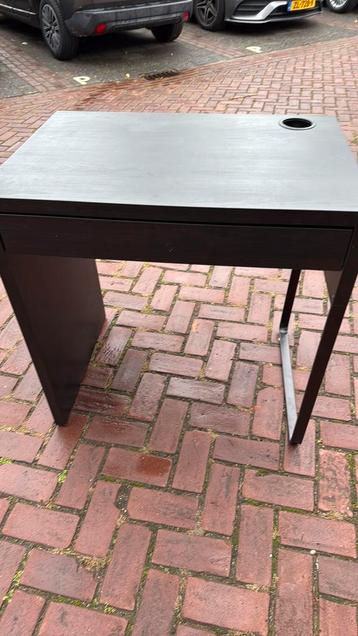 Ikea bureau voor kinderen beschikbaar voor biedingen