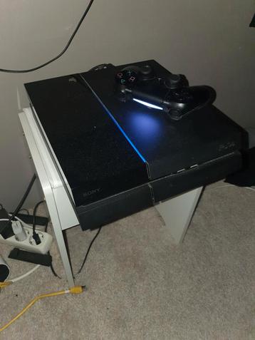 PlayStation 4 met 2 controllers beschikbaar voor biedingen