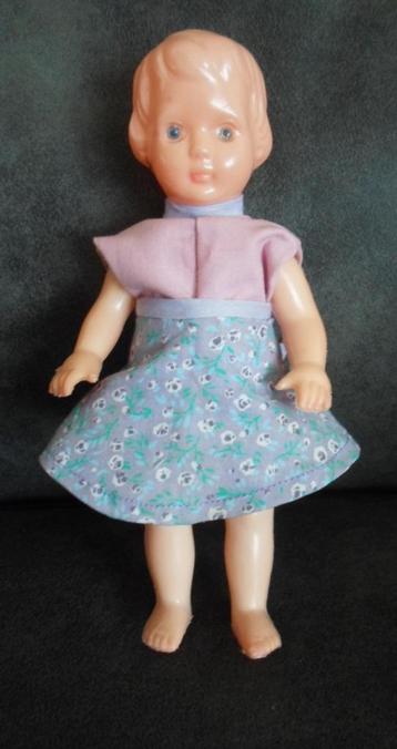 Wildebras pop. Blauwe ogen. Gemodelleerd haar. 20 cm. 6 euro beschikbaar voor biedingen