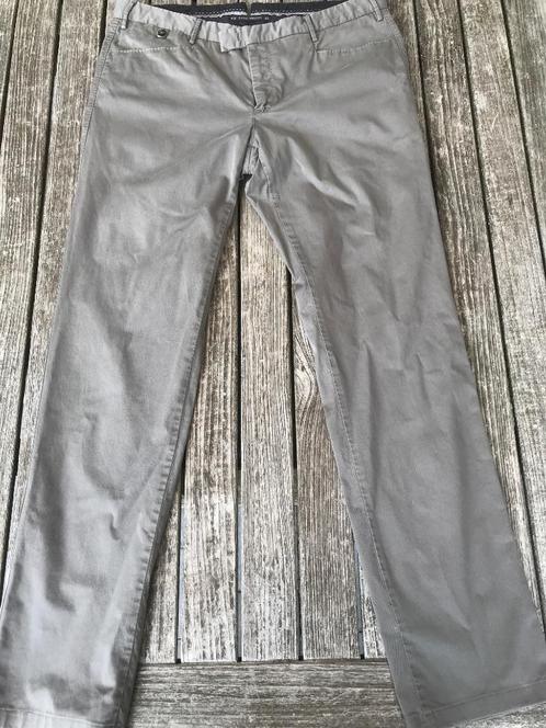 Broek van PT01, Kaki, maat 52, Kleding | Heren, Broeken en Pantalons, Zo goed als nieuw, Maat 52/54 (L), Groen, Verzenden