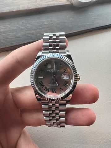 Hoge kwaliteit horloge beschikbaar voor biedingen