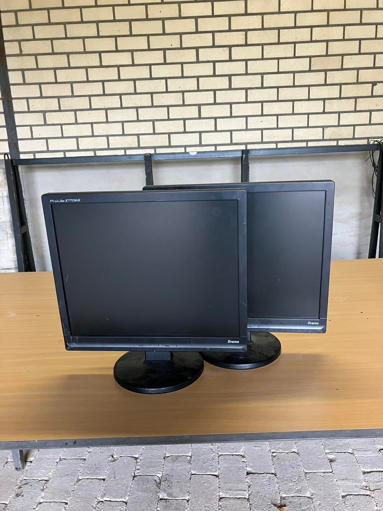 Iiyama ProLite E1706S Monitor, Computers en Software, Monitoren, Zo goed als nieuw, 60 Hz of minder, DVI, VGA, HD, Ophalen of Verzenden