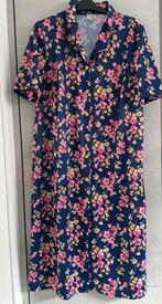 Geweldige retro blousejurk met bloemenprint maat 46, Blauw, Maat 46/48 (XL) of groter, Ophalen of Verzenden, Zo goed als nieuw
