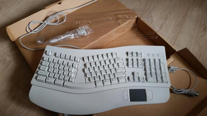 Impulse Natural Keyboard QWERTY, Computers en Software, Toetsenborden, Nieuw, Qwerty, Bedraad, Ophalen of Verzenden