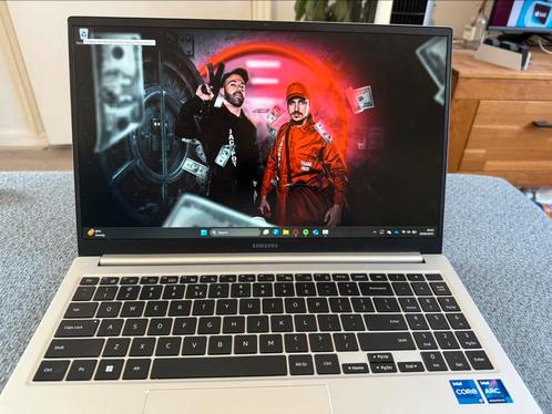 Samsung GalaxyBook 3 NP750XFH 15.6" zilver zo goed als nieuw, Computers en Software, Windows Laptops, Zo goed als nieuw, 15 inch