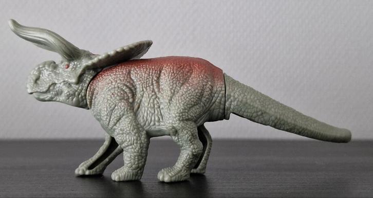 Jurassic World Happy Meal Dino Nasutoceratops, Kinderen en Baby's, Speelgoed | Actiefiguren, Gebruikt, Ophalen of Verzenden