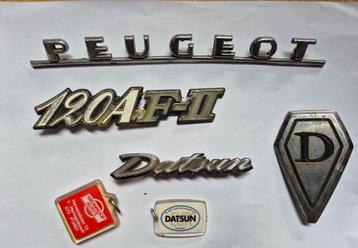 Originele auto naamplaatjes Datsun en Peugeot beschikbaar voor biedingen