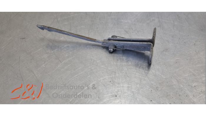 Deurvanger 4Deurs links-voor van een Renault Trafic, Auto-onderdelen, Carrosserie en Plaatwerk, Renault, Gebruikt, 3 maanden garantie