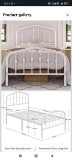 Single bed frame with mattress, Hoogslaper, Tweepersoons, Zo goed als nieuw, 140 cm