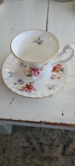 Royal albert kop en schotel Tenderness bloemenservies, Ophalen of Verzenden