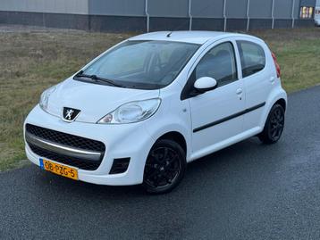Peugeot 107 1.0 12V 5DR 2011 Wit Nap! Airco! beschikbaar voor biedingen
