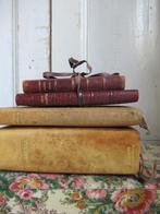 ~ 2 oude Franse religieuze boekjes, bricbracbrocante ~, Ophalen of Verzenden