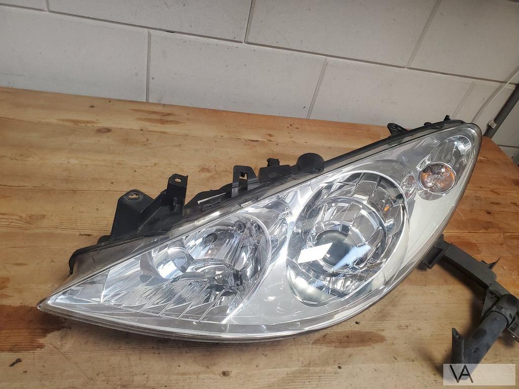 Peugeot 307 koplamp xenon links facelift 2005 - 2008 €200, Ophalen of Verzenden, Gebruikt, Peugeot