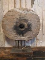 oud wiel ``WOONWINKEL RUSTIEK``, Antiek en Kunst, Ophalen