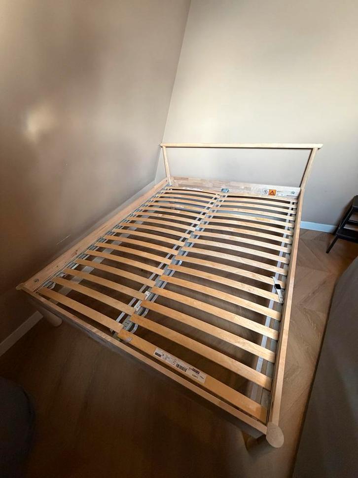 IKEA Bedframe 160x200 met lattenbodem, Huis en Inrichting, Slaapkamer | Bedden, Zo goed als nieuw, Tweepersoons, 160 cm, 200 cm