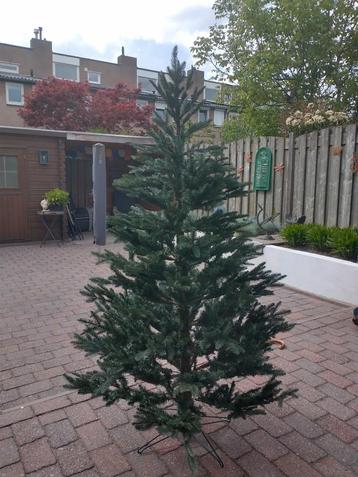 Diverse kerstspullen  beschikbaar voor biedingen