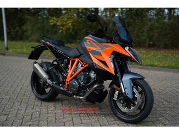 KTM KTM 1290 Super Duke GT | Akra | Techpack (bj 2023) beschikbaar voor biedingen