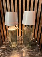 Twee lampjes op laadbaar, Ophalen