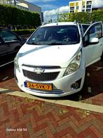 Chevrolet Spark 1.0 Bifuel bj 2011 Wit, Auto's, 4 cilinders, Wit, Origineel Nederlands, 36 €/maand